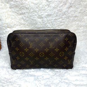🔥SALE🔥 Louis Vuitton Toiletries/Clutch Bag